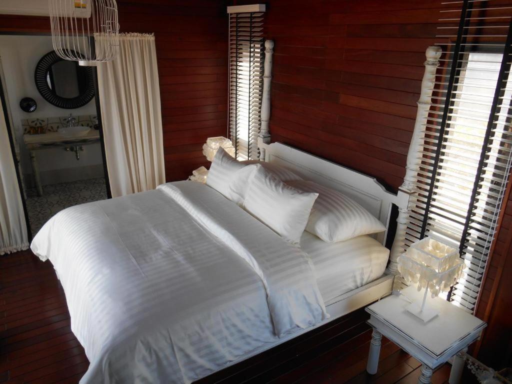 The Blue Sky Resort@ Koh Payam Koh Phayam Exterior foto