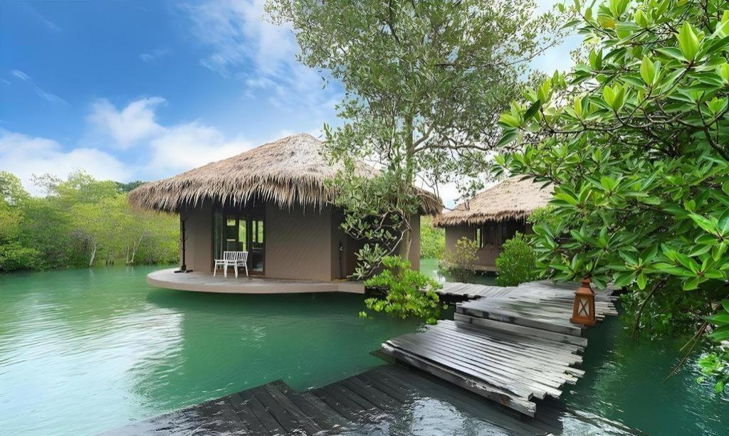 The Blue Sky Resort@ Koh Payam Koh Phayam Exterior foto